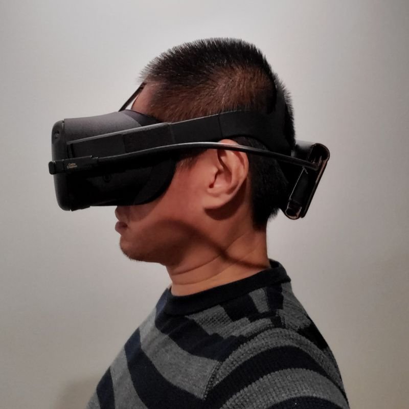 Oculus Quest battery pack balances the Quest