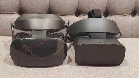 Samsung Odyssey (left) and Oculus Rift S (right)
