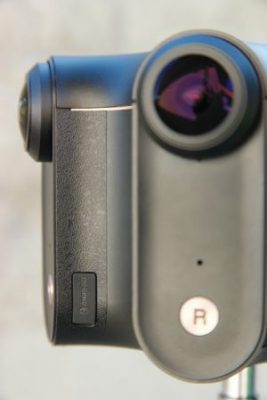 Kandao Obsidian memory card slots